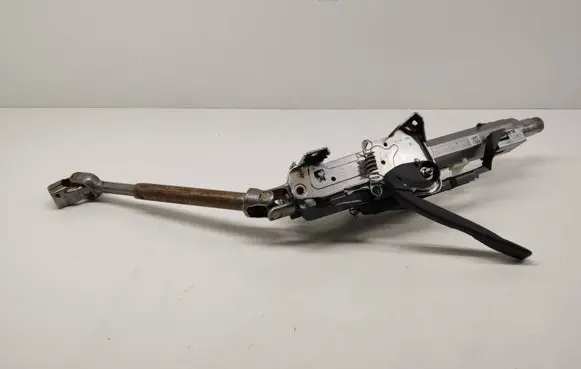 Steering wheel axle set
