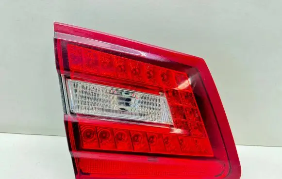 Mercedes-Benz E W212 Tailgate rear/tail lights