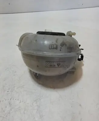 Audi A3 S3 8V Coolant expansion tank/reservoir 5Q0121407