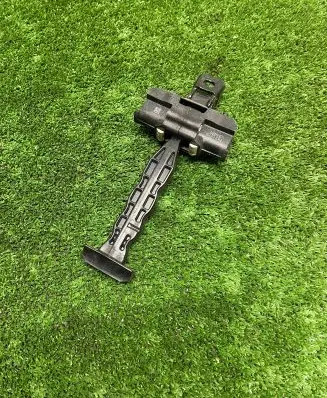 BMW X5 G05 Front door check strap stopper 7431279