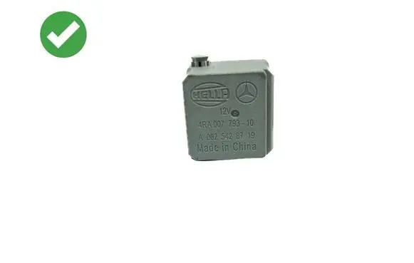 Mercedes-Benz R W251 Fuse module A0025428719 4RA007793 4RA00779310