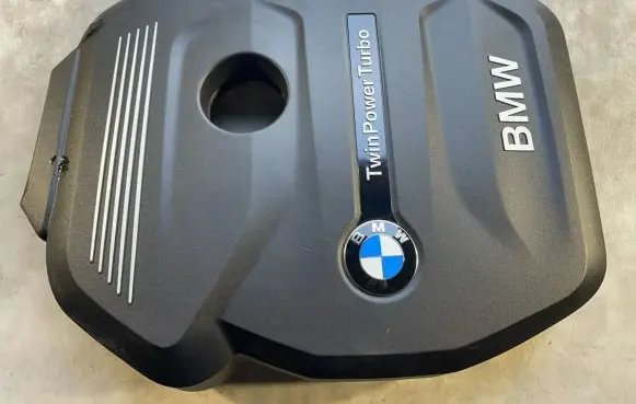 BMW 2 F22 F23 Engine cover (trim) 8602967