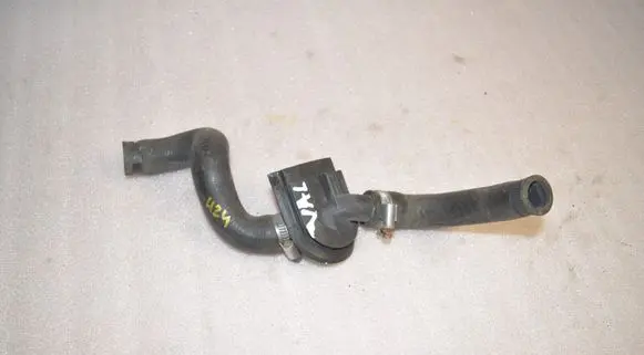 Mercedes-Benz C W202 Engine coolant pipe/hose 2028321115 A2028323394
