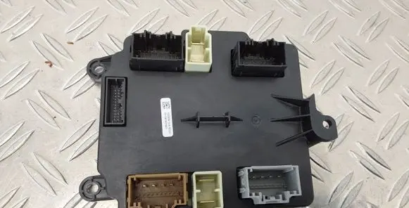 Tesla Model X Door control unit/module 106205610B