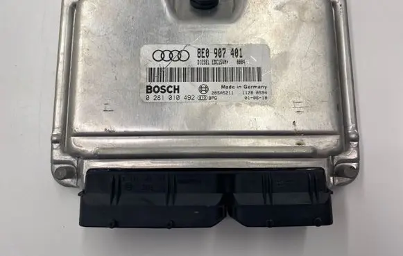 Audi A4 S4 B6 8E 8H Engine control unit/module 8E0907401 0281010492