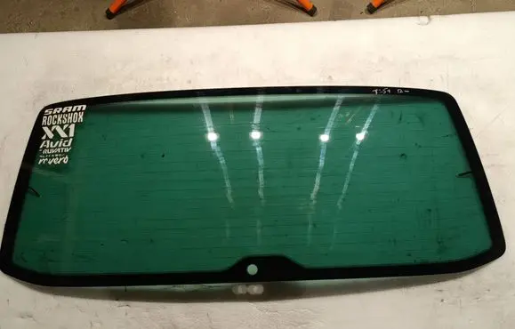 Volkswagen Transporter - Caravelle T5 Rear windscreen/windshield window 7H5845503BP 11112010