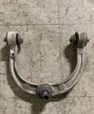 Mercedes-Benz ML W164 Front upper control arm/wishbone 