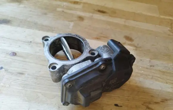 BMW 3 F30 F35 F31 Engine shut-off valve 10378517 7810752 30061202217