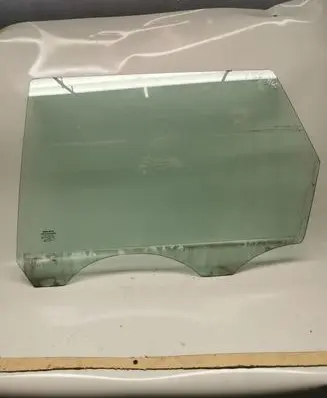 Volvo V50 Rear door window glass 43R001105 E000186