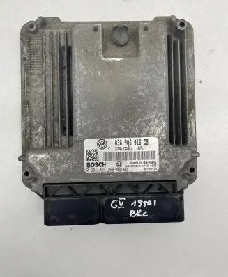 Volkswagen Golf V Engine control unit/module 03G906016CB 1039S06216 0281011900