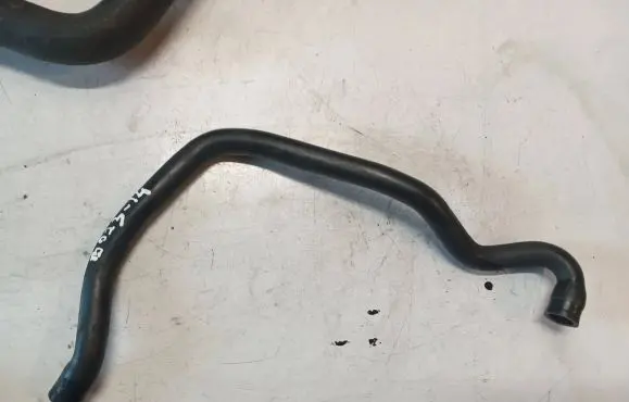 Volvo XC90 Breather/breather pipe/hose 30757220