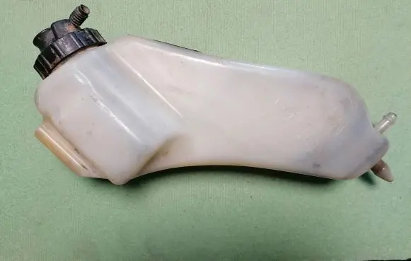 Power steering fluid tank/reservoir