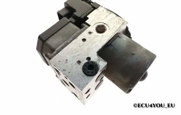 Volkswagen PASSAT B5 ABS Pump 0265220525 8E0614111AH 0273004358
