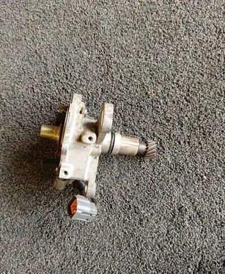 Mazda 626 Spark distributor D4T9301