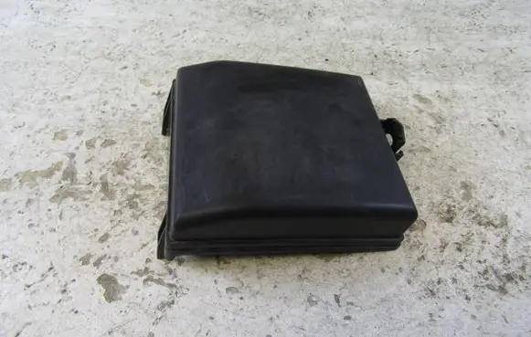 KIA Sportage Fuse box cover 919503W530