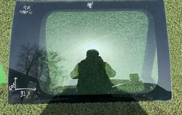 Renault Trafic II (X83) Rear door window glass 43R00048