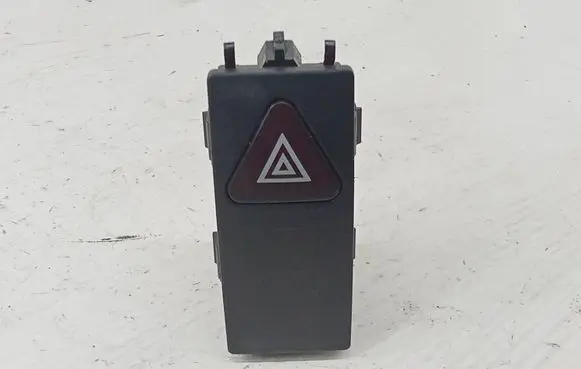 Mercedes-Benz E W212 Hazard light switch 2129052600 33692812 0925000815