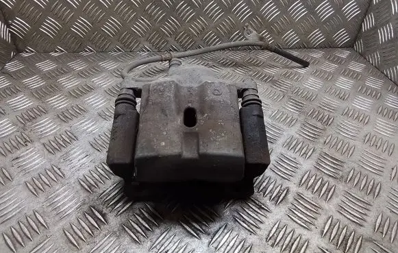 Toyota Prius (XW30) Front brake caliper