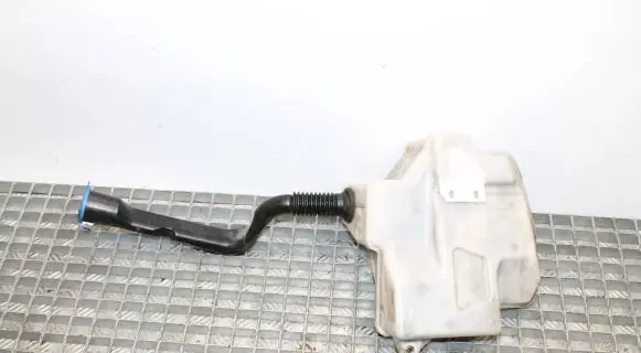 Land Rover Discovery 4 - LR4 Windshield washer fluid reservoir/tank AH2217A645BD
