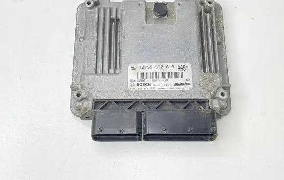 Opel Insignia A Engine control unit/module ECU 0281017453 55577619