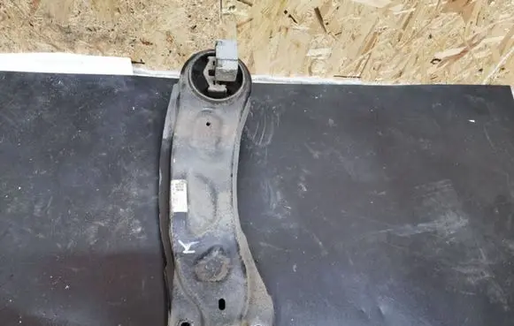 Mercedes-Benz GLA W156 Rear upper control arm/wishbone A2423500300