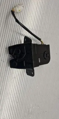 KIA Rio Tailgate/trunk/boot lock/catch/latch 6M2S