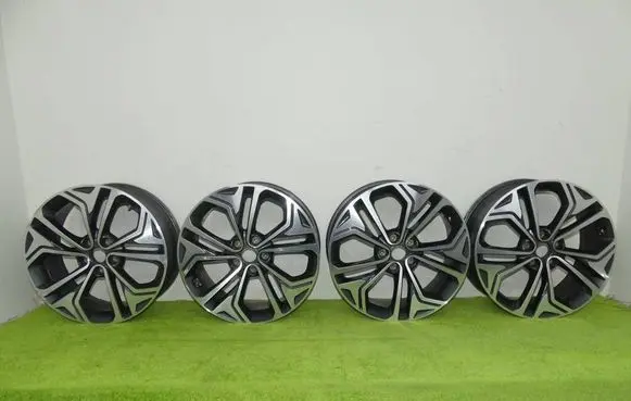 Hyundai Santa Fe R19 alloy rim 52910-S1330