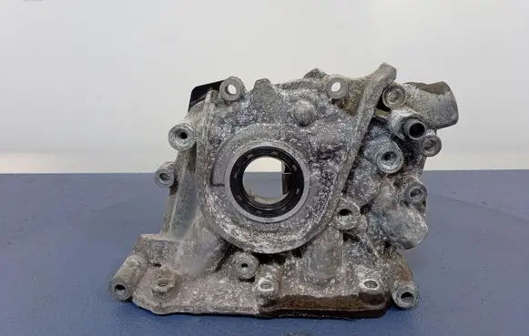 Ford Focus ST Oil pump 98MM-6600-D9C