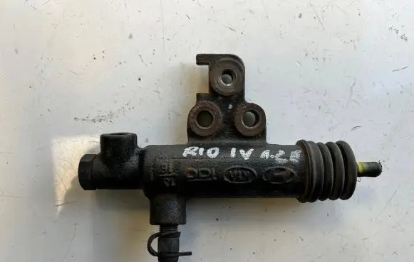KIA Rio Clutch slave cylinder 