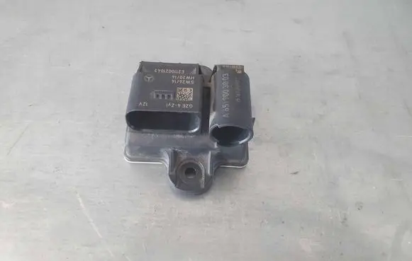 Mercedes-Benz C W205 Glow plug pre-heat relay a6519003003