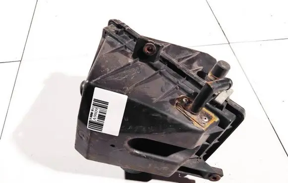 Ford Maverick Air filter box 7f000
