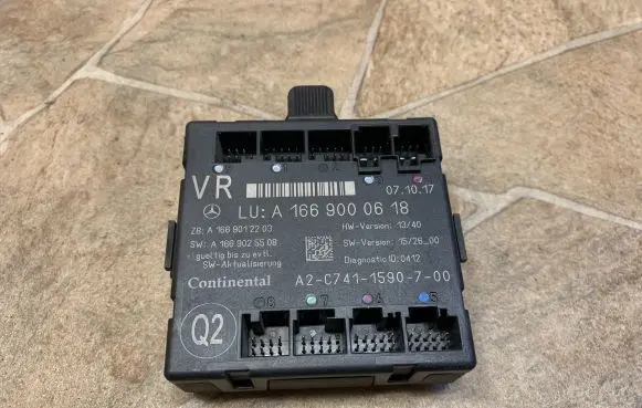 Mercedes-Benz GLE (W166 - C292) Door control unit/module A1669000618