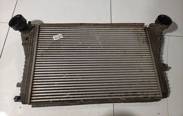 Skoda Octavia Mk2 (1Z) Intercooler radiator