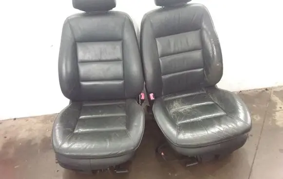 Seat set