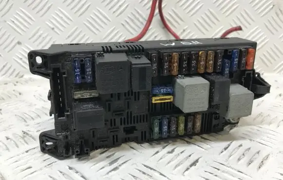 Mercedes-Benz E W211 Fuse module 2115453101
