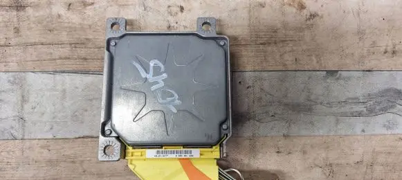 Mitsubishi Colt Airbag control unit/module MR587757 0285001686 PMR587757