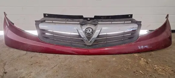 Opel Vivaro Front bumper upper radiator grill 623100248