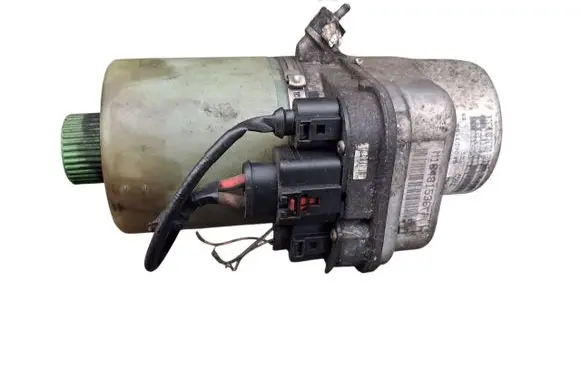 Volkswagen Polo V 6R Power steering pump 6r0423156 M16481536MA