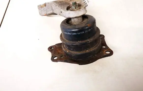 Seat Ibiza III (6L) Engine mount bracket 6q0199262an 6q0199185d