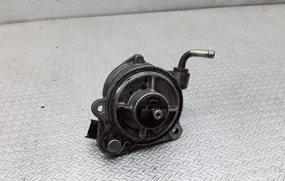 Toyota Yaris Vacuum pump