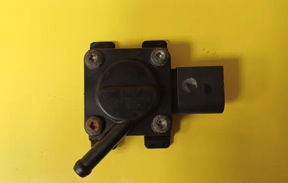 BMW 3 E90 E91 Exhaust gas pressure sensor 778921903
