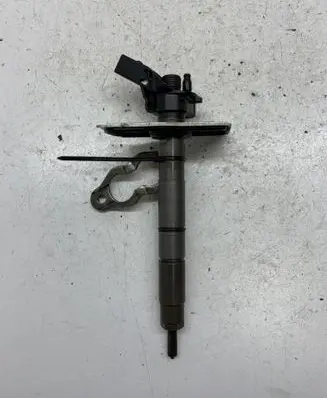 Audi A6 S6 C6 4F Fuel injector 04059130277S 0445115024