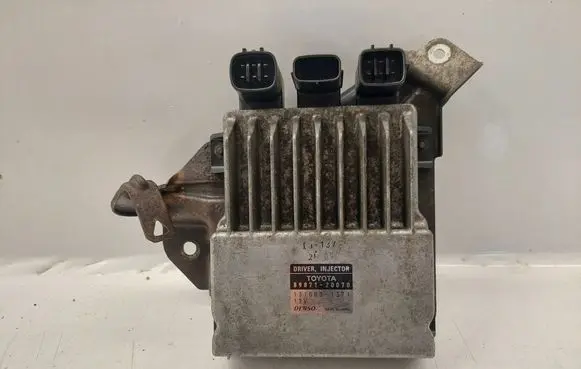 Toyota Corolla Verso AR10 Fuel injection control unit/module 8987120070 1310001371