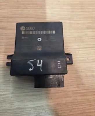 Audi Q7 4L Gateway control module 4L0907468 4L0910468