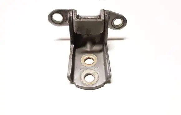 Nissan Murano Z50 Front door upper hinge
