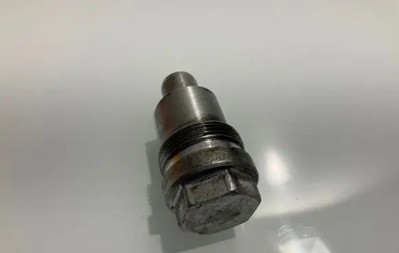 Mercedes-Benz E W212 other engine part 