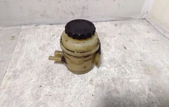 KIA Sorento Power steering fluid tank/reservoir