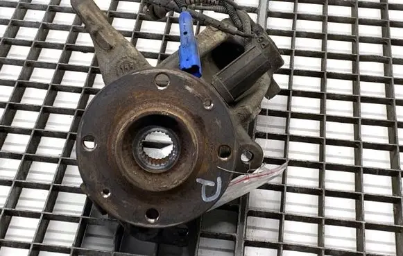 Peugeot 2008 I Front wheel hub spindle knuckle 