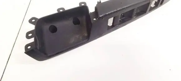 Skoda Octavia Mk2 (1Z) Front door window switch trim 