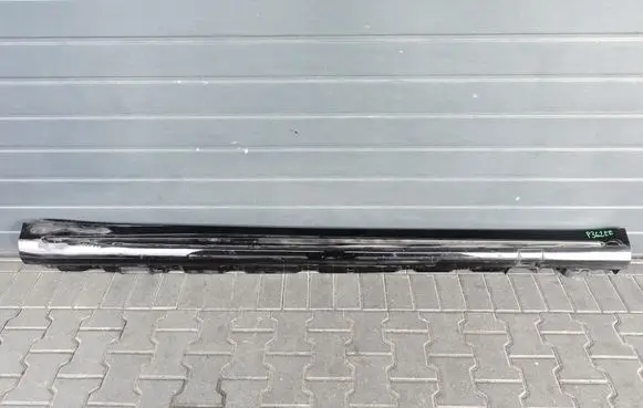 Mercedes-Benz S W222 Front sill trim cover A2226902440